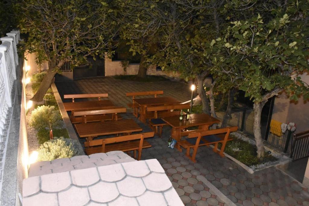 קלנוביצה Apartmani Mira מראה חיצוני תמונה