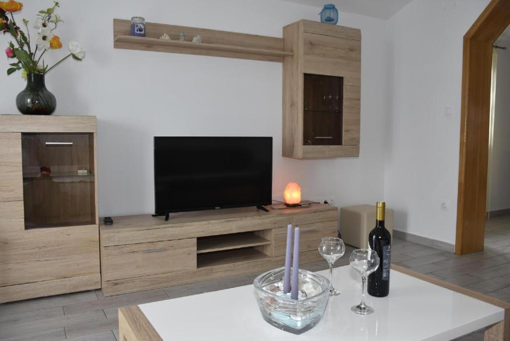 קלנוביצה Apartmani Mira מראה חיצוני תמונה