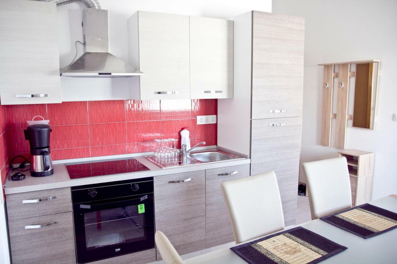 קלנוביצה Apartmani Mira מראה חיצוני תמונה